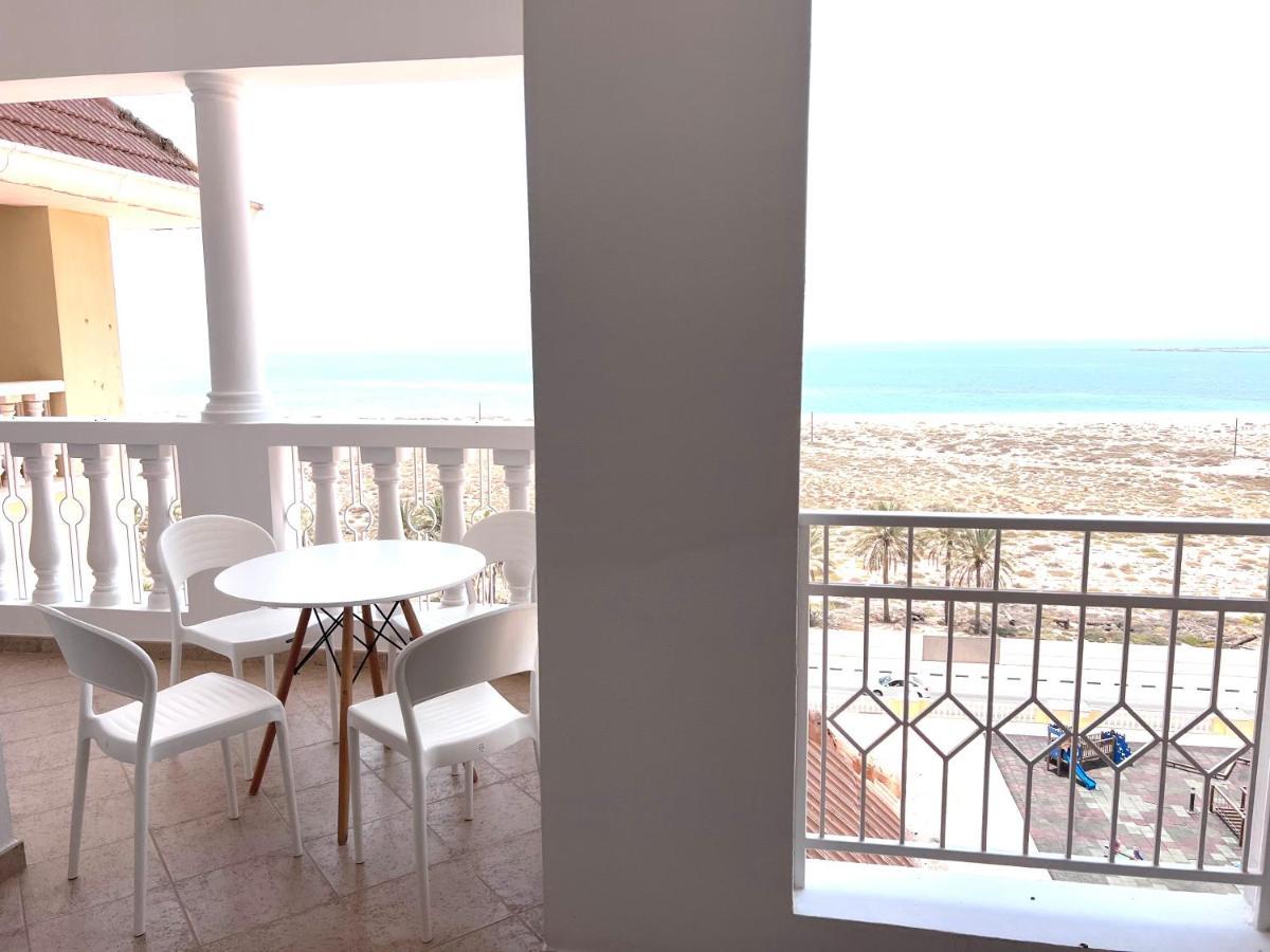 Seabreeze Apartment - Full Seaview Al Hamra Beach Ras al-Khaimah Exterior foto